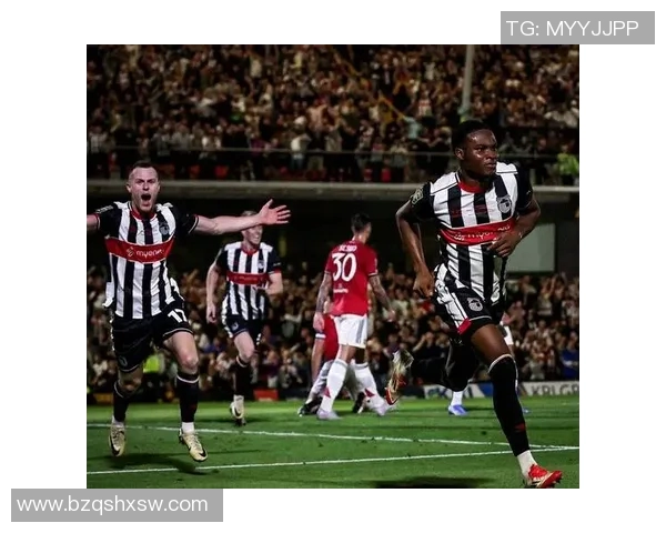 弗利特伍德与桑德兰的激烈对决展现英甲联赛的精彩魅力与竞争态势