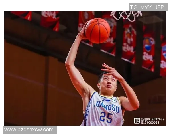 高诗岩：从青涩新星到篮球赛场的璀璨明星之路