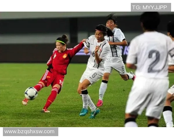 女足中国迎战中国香港力争胜利展现实力与团结精神