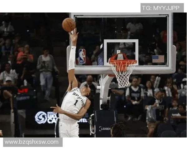 马刺与快船激战正酣12月14日精彩对决值得期待