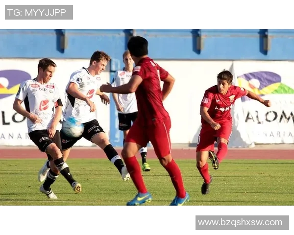 乌甲希尼克体育迎战强敌力争主场胜利展现球队实力与决心