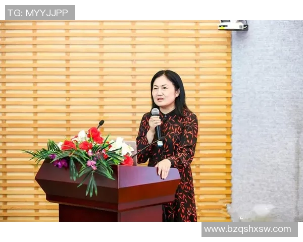 李丽独家分享飞盘技巧与心得助你轻松掌握这项运动的乐趣与魅力MBA 李丽独家分享飞盘技巧与心得助你轻松掌握这项运动的乐趣与魅力MBA