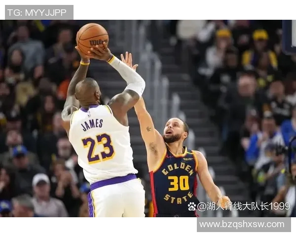 湖人与勇士的激烈对抗中抢断战术的较量与精彩瞬间回顾